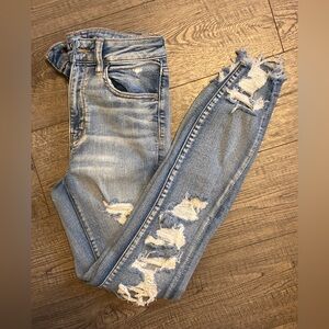 American Eagle Outfitters Light Blue Ripped Skinny Jeans – Size 6
